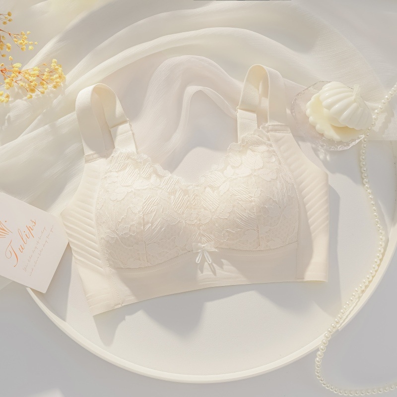 Pilna krūtinės liemenėlė su plonais formuojamais puodeliais, 3/4 puodeliai, nailono/elastano audinys, nugaros užsegimas su keturiais kilpų ir akių, fiksuojančios petnešėlės