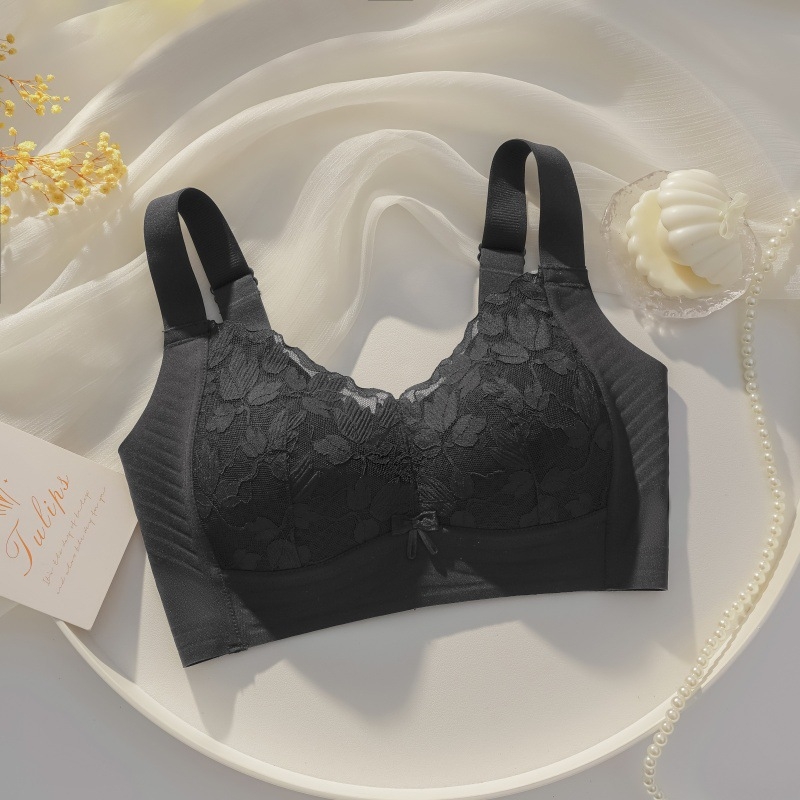 Pilna krūtinės liemenėlė su plonais formuojamais puodeliais, 3/4 puodeliai, nailono/elastano audinys, nugaros užsegimas su keturiais kilpų ir akių, fiksuojančios petnešėlės