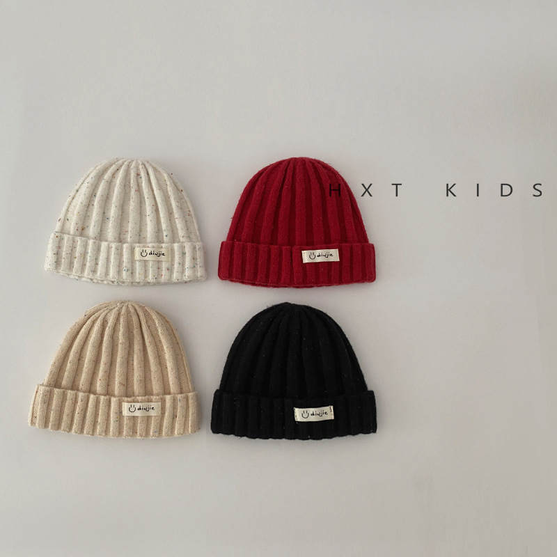 Вълнена детска шапка с куполна форма – поддържа топло и ветроустойчива; подходяща за 6–12 месеца и 1–2 години; тай дай технология; персонализиран моден стил
