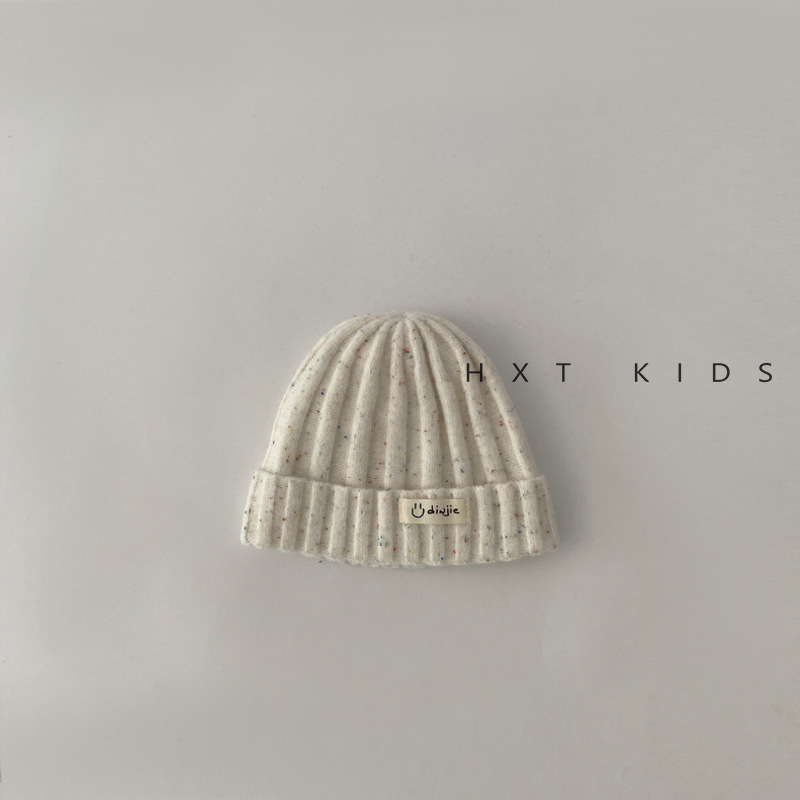 Вълнена детска шапка с куполна форма – поддържа топло и ветроустойчива; подходяща за 6–12 месеца и 1–2 години; тай дай технология; персонализиран моден стил