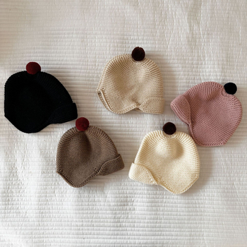 Плетена шапка за бебета с ушна защита – зимна акрилна плетка, дишаща, за 6–12 м, 1–2 г и 2–4 г