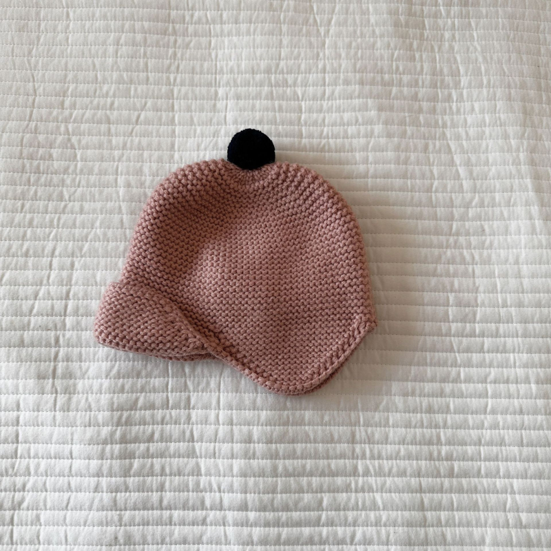 Плетена шапка за бебета с ушна защита – зимна акрилна плетка, дишаща, за 6–12 м, 1–2 г и 2–4 г