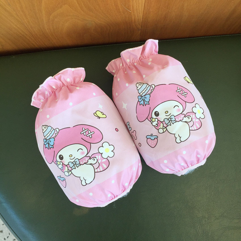 Laste veekindlad varrukakaitsmed karikatuurmustriga, nailonist, vanus 0–13 aastat, sobib talvele, kevadelle ja sügisesele.