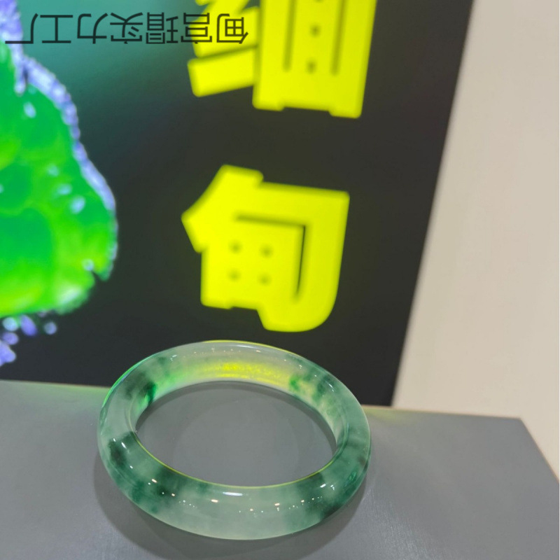 Jadeito imitacijos apyrankė su gėlių raštu, širdies formos dizainas, poliruota danga