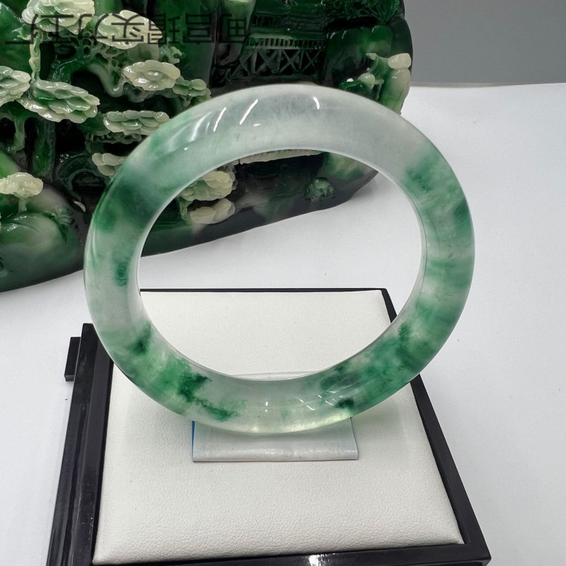 Jadeito imitacijos apyrankė su gėlių raštu, širdies formos dizainas, poliruota danga