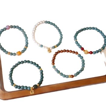 Гривна от мед, покрита с истинско злато; електроплакирана повърхност; дамски/принцеса стил; сърцевидна форма; произход: Джинхуа.