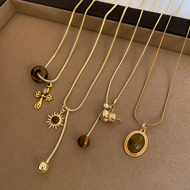 Set de bijuterii cu zirconiu, lanț clavicular și pandantiv din cupru, model inimă/picătură/clopot, stil ușor de lux