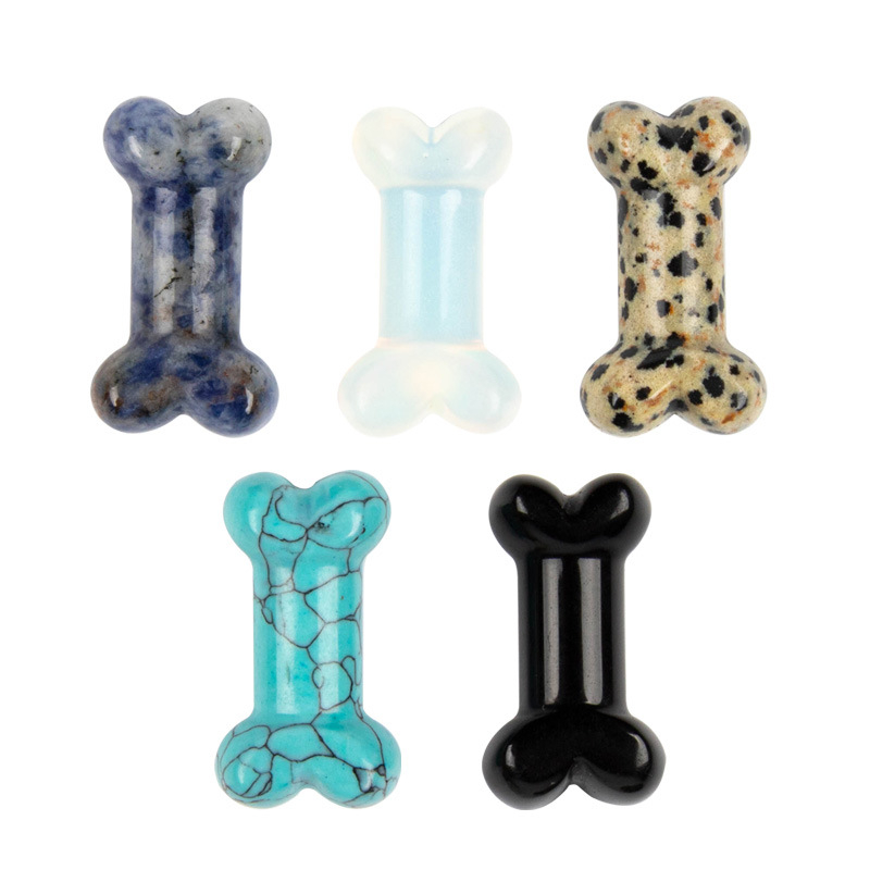 Мини кристални украси с форма на кост — естествен кристал, гравиране и полиране, възможна персонализация, геометрична форма