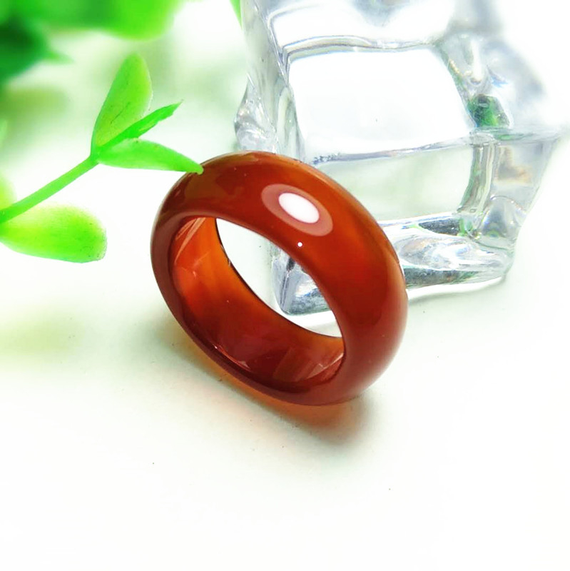 Žiedas iš agato, poliruotas paviršius, natūralus materialas, VS skaidrumas, apvalios formos