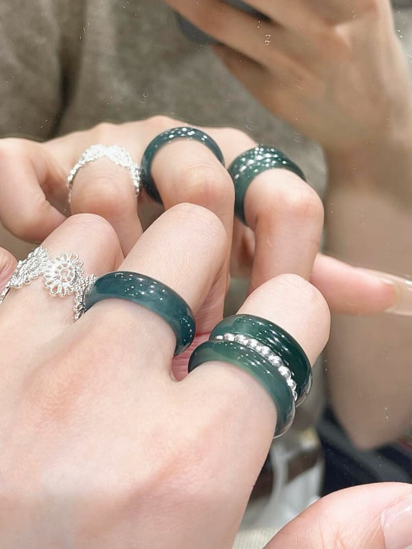 Δαχτυλίδι από φυσικό τζάσπερ και Hetian Jade για γυναίκες