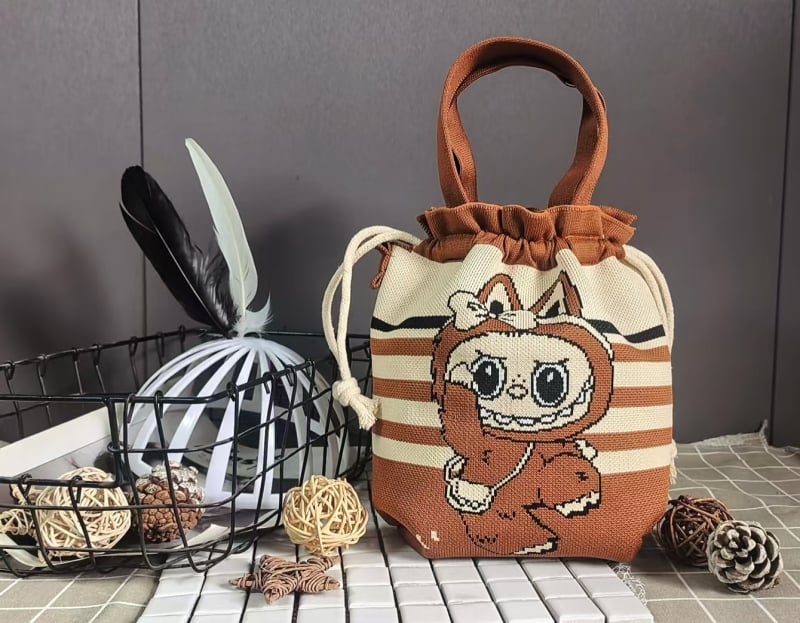 Τσαντάκι για μεσημεριανό γεύμα με κλείσιμο κορδονιού, οβάλ σχήμα, πολυεστέρας, εσωτερικές τσέπες για κινητό και ταυτότητα, χωρίς επένδυση, εξωτερική ανοιχτή τσέπη, καθημερινή χρήση