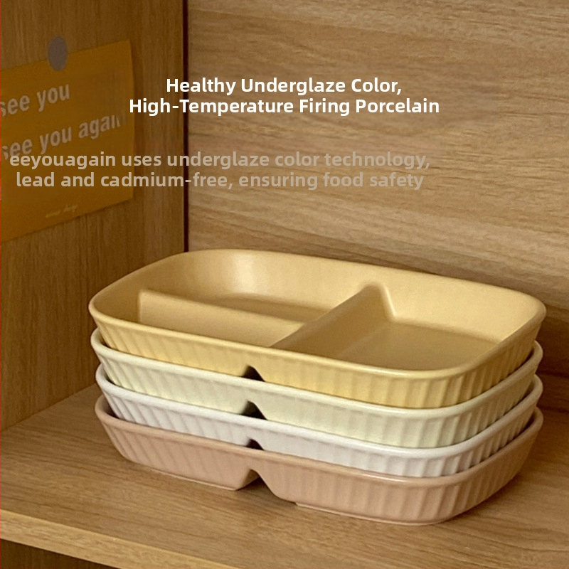 Jaotatud hommikusöögi taldrik jaotustestidega, portsioneeritud keraamiline taldrik täiskasvanutele, ühe inimese portsjon, kaasaegne minimalism, uus hiina stiil