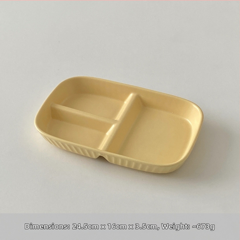 Jaotatud hommikusöögi taldrik jaotustestidega, portsioneeritud keraamiline taldrik täiskasvanutele, ühe inimese portsjon, kaasaegne minimalism, uus hiina stiil