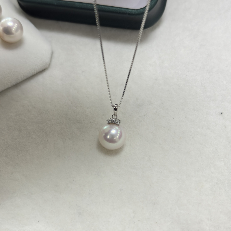 Μενταγιόν από ασήμι 925 με μαργαριάρια γλυκού νερού, κύκλικό σχήμα, υφαντή τεχνική, vintage στυλ