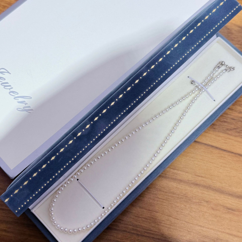 Колие от пресноводни перли с идеално кръгли перли, 925-сребърни детайли, ръчно ковано, стил вдъхновен от природата