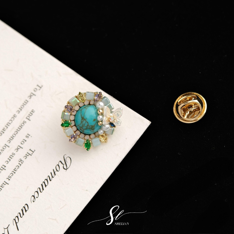 Καρφίτσα: Χειροποίητο μοτίβο πεταλούδας με ανάμικτα υλικά; σχήματα: ζώο και λουλούδι; διακοσμητικό, αντι-έκθεση, πρωτότυπος σχεδιασμός.