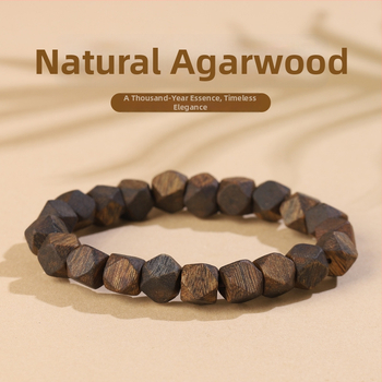 Гривна от агарово дърво с диамантени мъниста – унисекс, фина изработка, аксесоар за ръка