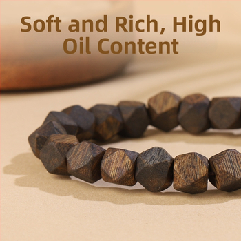 Гривна от агарово дърво с диамантени мъниста – унисекс, фина изработка, аксесоар за ръка