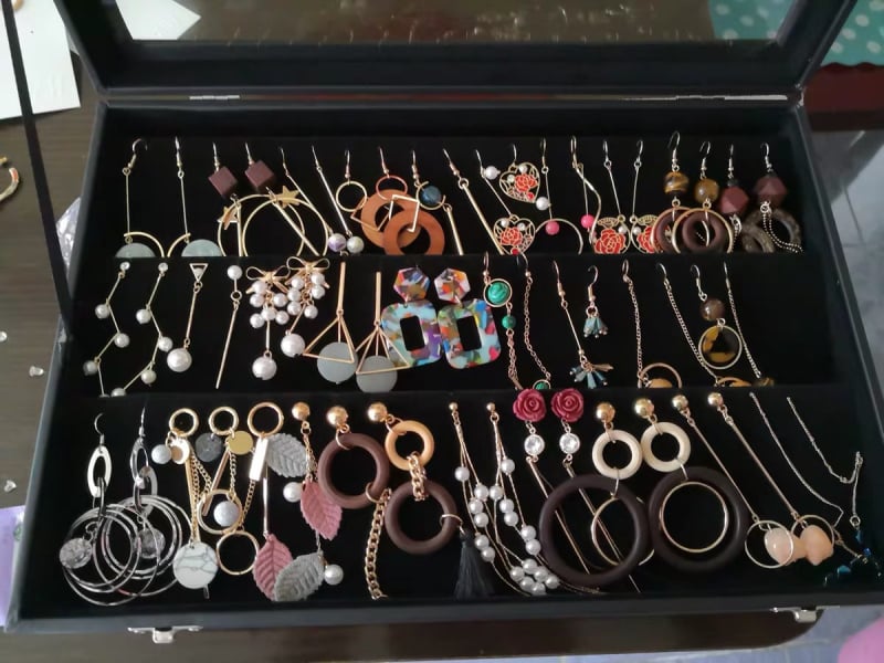 Κουτί αποθήκευσης κοσμημάτων με βάση επίδειξης για σκουλαρίκια, καρφάκια, κολιέ και δαχτυλίδια – Προστασία σκόνης, Μεγάλη χωρητικότητα, Υλικό: Χαρτί, Αγροτικό στυλ