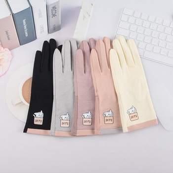 Női UV védelmet nyújtó kesztyűk vezetéshez és kerékpározáshoz — légáteresztő pamut, csúszásmentes, érintőképernyő-kompatibilis, tavasz–ősz