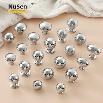 Misiņa garderobes rokturis, apaļš, ar vienu atveri, hromēts pārklājums