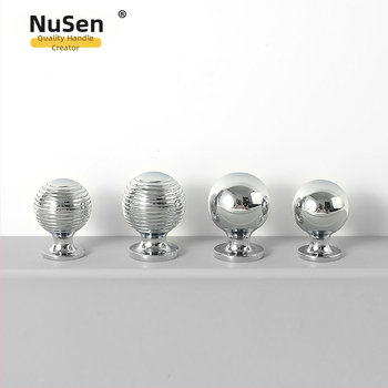 Misiņa garderobes rokturis, apaļš, ar vienu atveri, hromēts pārklājums