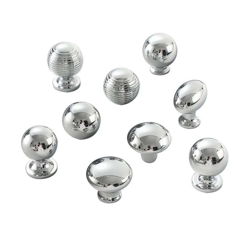 Misiņa garderobes rokturis, apaļš, ar vienu atveri, hromēts pārklājums