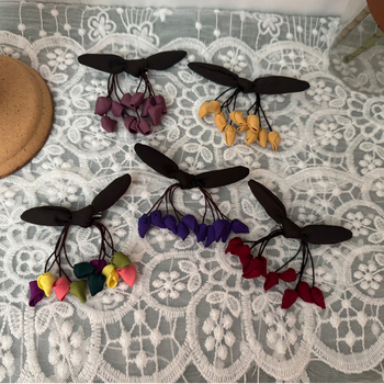 Брошка с лък и пискюл в китайски стил за украса (Материал: тъкан; Произход: Гуанджоу; Година/Сезон: есен 2025; Функция: украса; Стил: китайски)