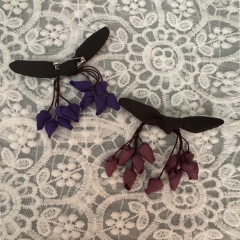 Брошка с лък и пискюл в китайски стил за украса (Материал: тъкан; Произход: Гуанджоу; Година/Сезон: есен 2025; Функция: украса; Стил: китайски)