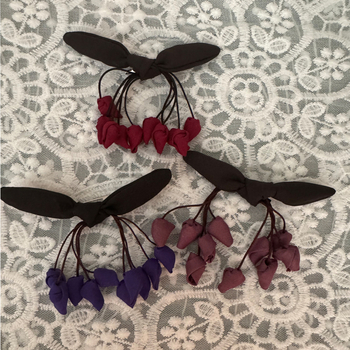 Брошка с лък и пискюл в китайски стил за украса (Материал: тъкан; Произход: Гуанджоу; Година/Сезон: есен 2025; Функция: украса; Стил: китайски)