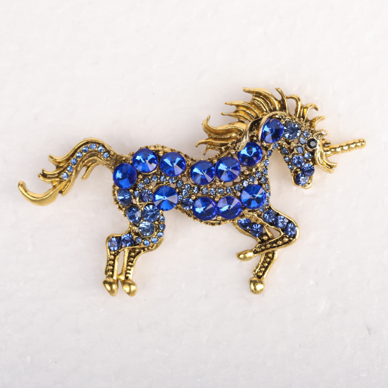 Единорог брошка с кристали, цинкова сплав, диамантено инкрустиране, карикатурен дизайн, унисекс