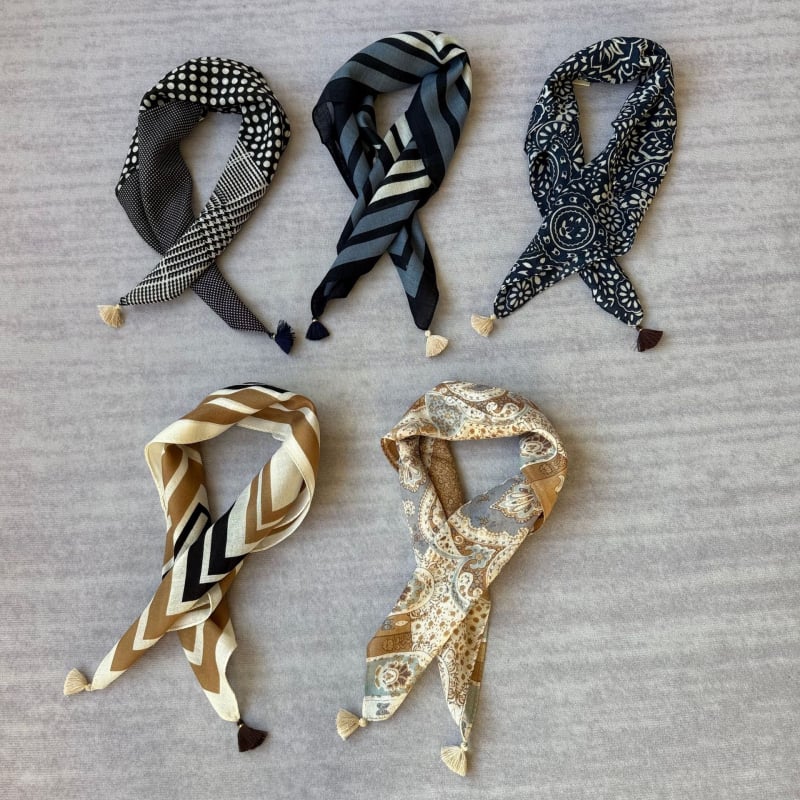 100% австралийска вълна триъгълен шал — ръчно навити ръбове; лек; мек; есен и зима