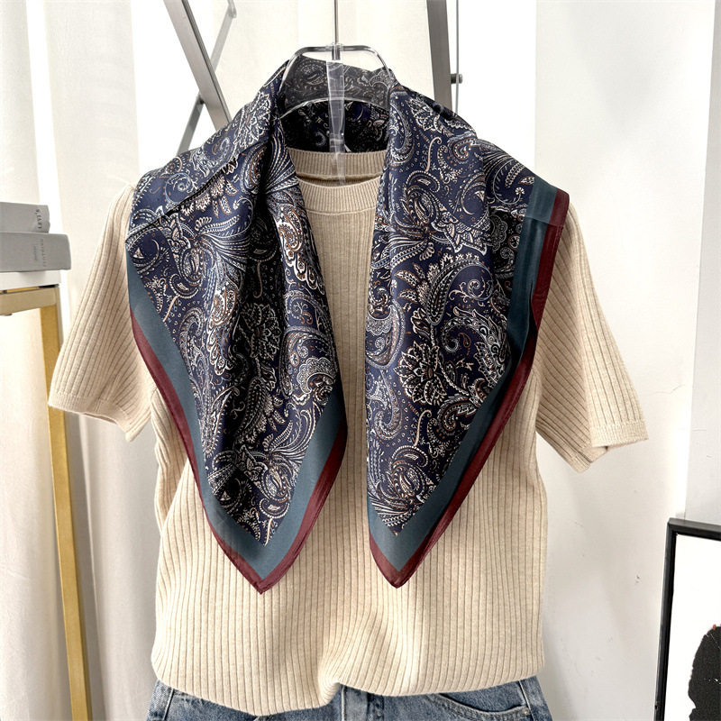 Шал от коприна тутова сатен - цифров печат, произход Ханчжоу, подходящ за пролет-лято-есен, лансиран през пролетта на 2025 г.