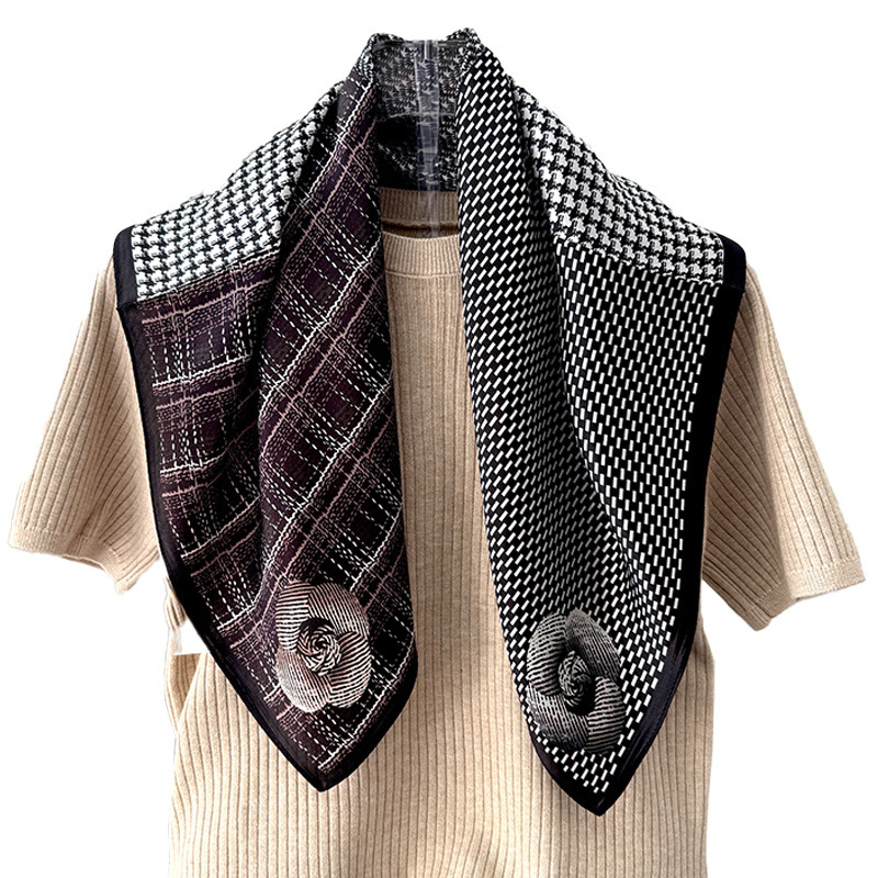 Шал от коприна тутова сатен - цифров печат, произход Ханчжоу, подходящ за пролет-лято-есен, лансиран през пролетта на 2025 г.