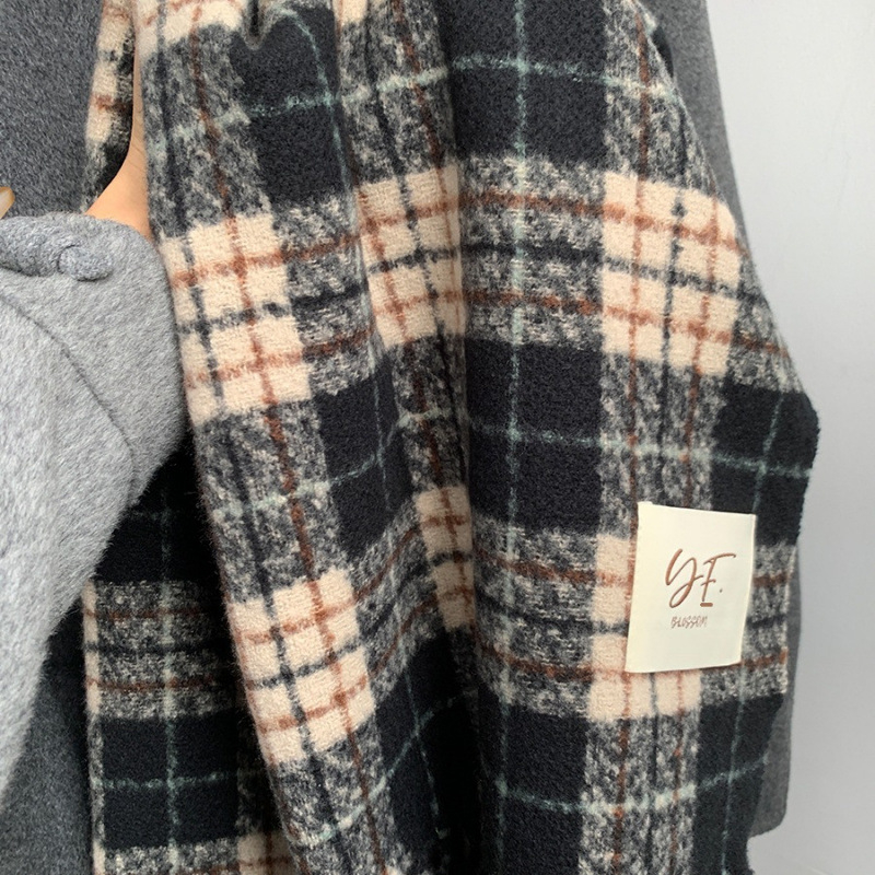 Женски шал - корейски стил, топъл и мек с помпони, имитационен кашмир; обработка и персонализация налични