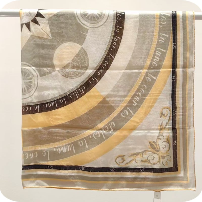 Шал Snow от мулбърска коприна и вълна, квадратен формат, двустранно принтиран, пролет 2025 издание, персонализация налична