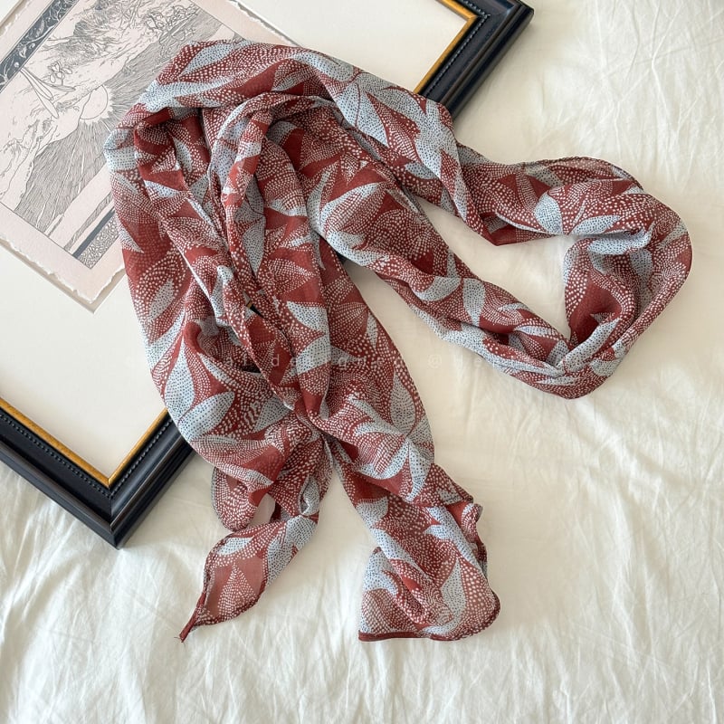 Дълъг платнен шал с точкова шарка, корейски стил, за пролет и есен, есенно 2025 издание, налично на склад (Материал: тъкан; Сезон: пролет и есен; Издание: есен 2025; Налично на склад)