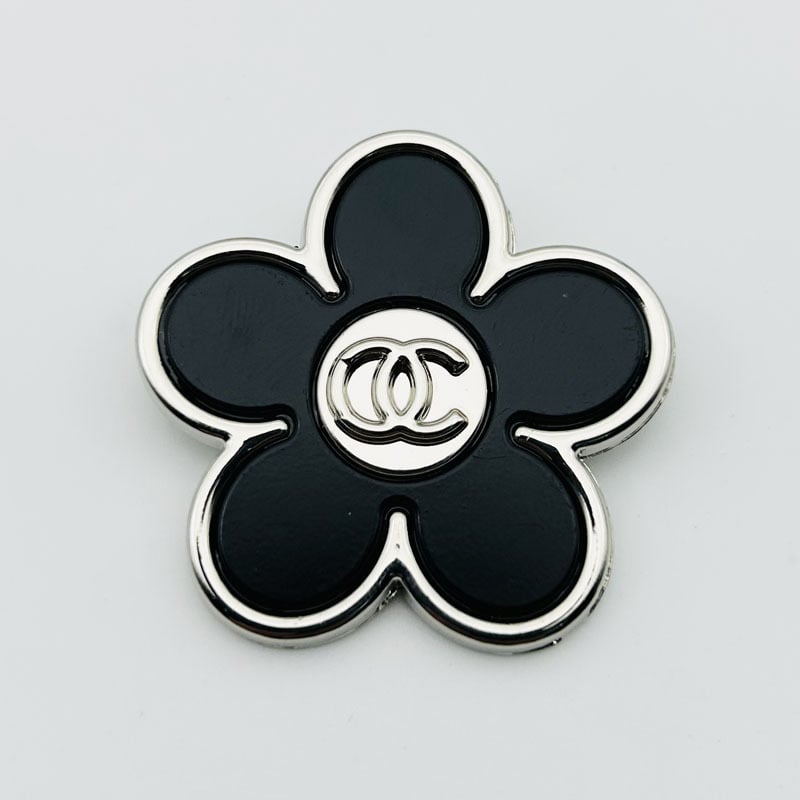 Брошка със цветя и панделка, цинкова сплав, лаково покритие, унисекс аксесоар