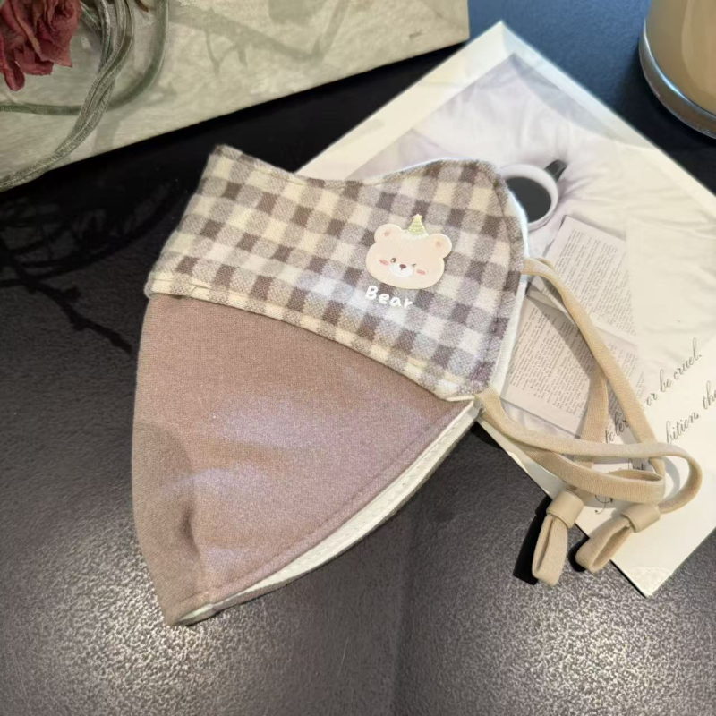 Детска топла маска за зимата, памук, клетъчен принт, карикатурен стил, с ушни ластички