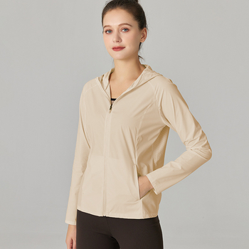 Női kültéri kapucnis széldzseki UV 50+ védelem, lélegző szövött anyag, csíkos