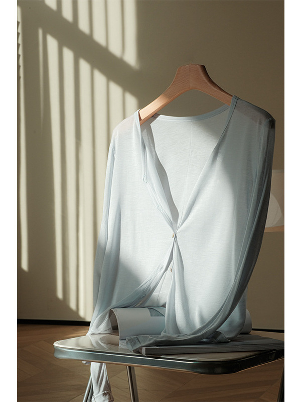 Lyocell, V-izrez, UPF30+, dugi rukavi, ravni kroj