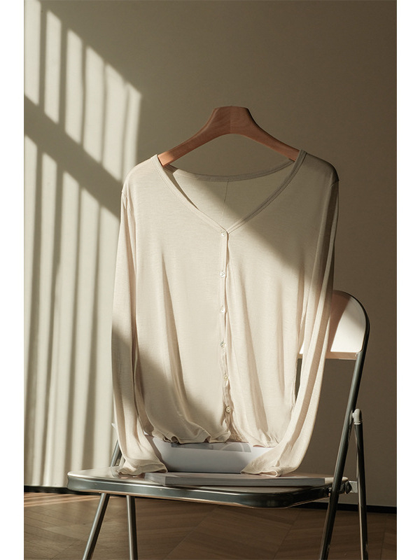 Lyocell, V-izrez, UPF30+, dugi rukavi, ravni kroj