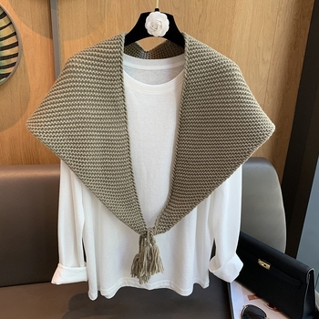 Шал от дебела плетка с яка, вълнена смес, триъгълен дизайн с ресни, слоест топло увиване за врата