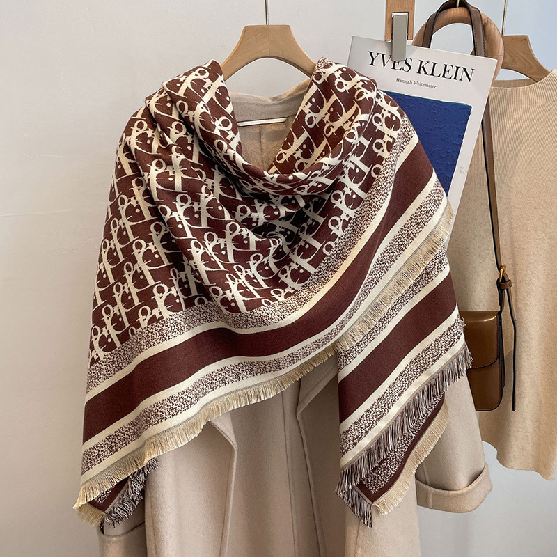 Saufuo ženski kvadratni šal od poliestera s jacquard uzorkom, održava toplinu, za četiri sezone, elegantan i svestran
