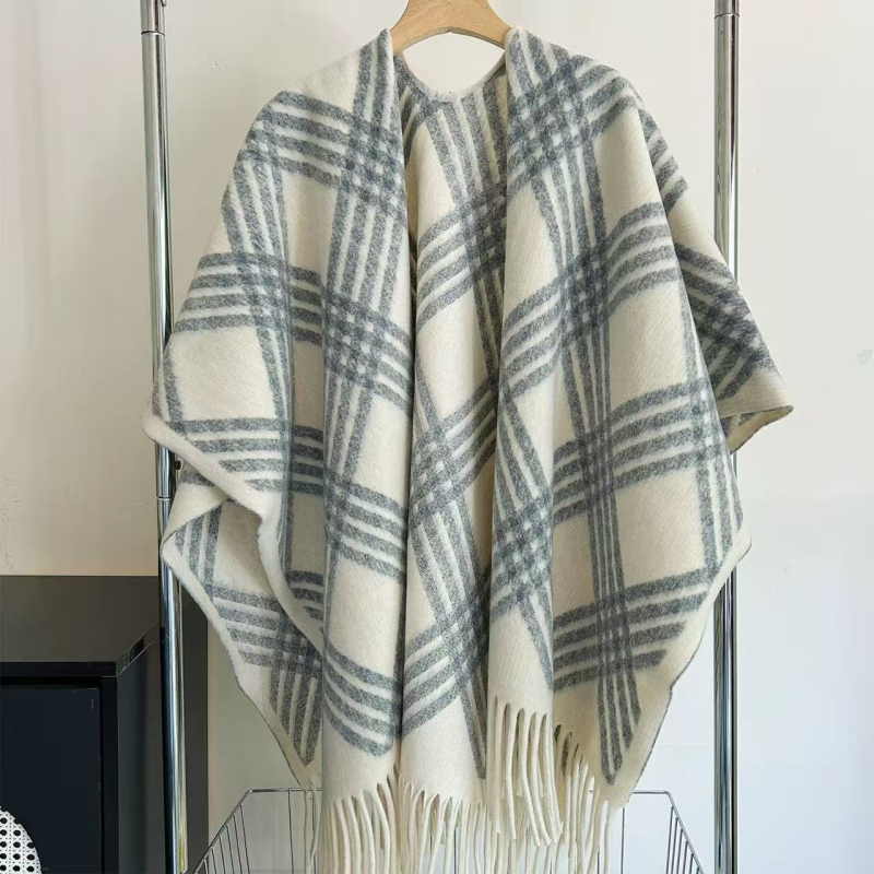 Elegantan zimski šal; Materijal: poliester; Način tkanja: warp knitting; Uzorak: mreža; Funkcija: zadržava toplinu
