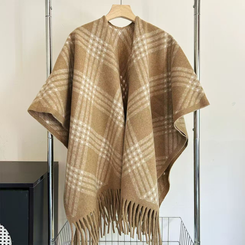 Elegantan zimski šal; Materijal: poliester; Način tkanja: warp knitting; Uzorak: mreža; Funkcija: zadržava toplinu