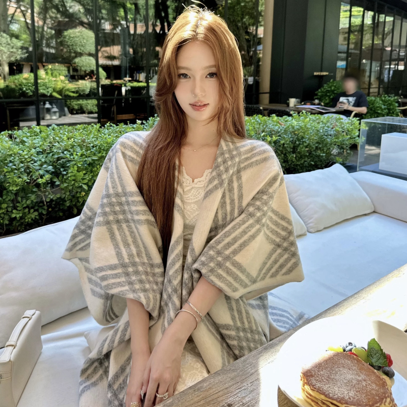 Șal dama cu ciucuri, model pătrat în carouri și dungi, poliester, țesătură Jacquard prin warp-knitting, păstra căldura, stil coreean, pentru toamnă-iarnă