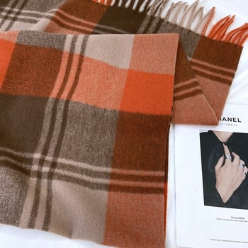 Дамски зимен шал: каре с пискюли, корейски стил; warp knitting плат, imitation cashmere, полиестер; топъл и удобен.