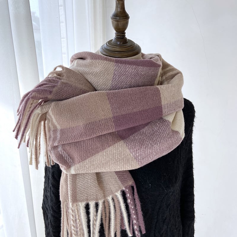 Дамски зимен шал: каре с пискюли, корейски стил; warp knitting плат, imitation cashmere, полиестер; топъл и удобен.