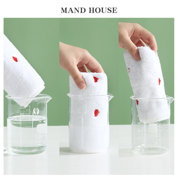 Vannitoa käterätik – lõhnatu, kiire kuivatamine, 0–5 s imavus, kiudusid eraldamata; korallfliis 80 g; tikand ja hems.